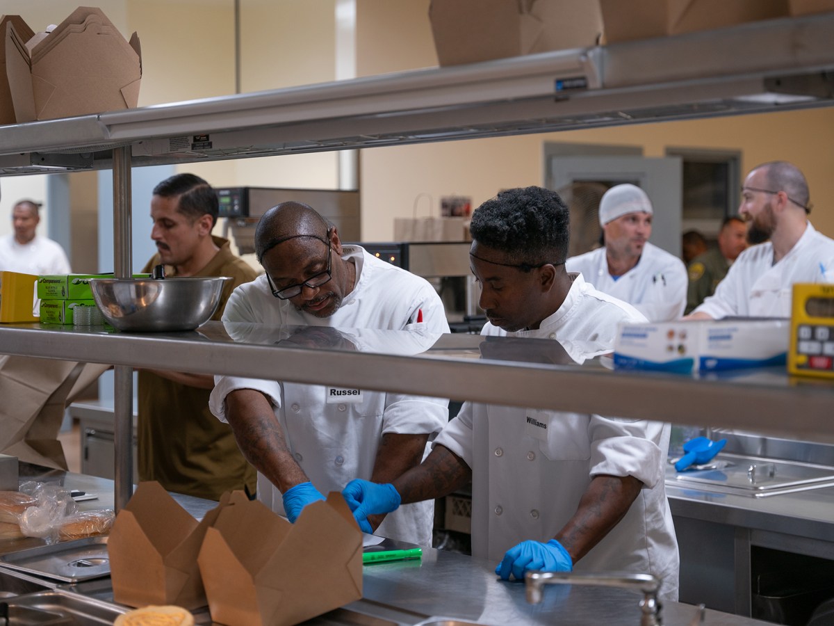 In this California prison, inmates who operate a restaurant for their guards and others ‘rely on each other’