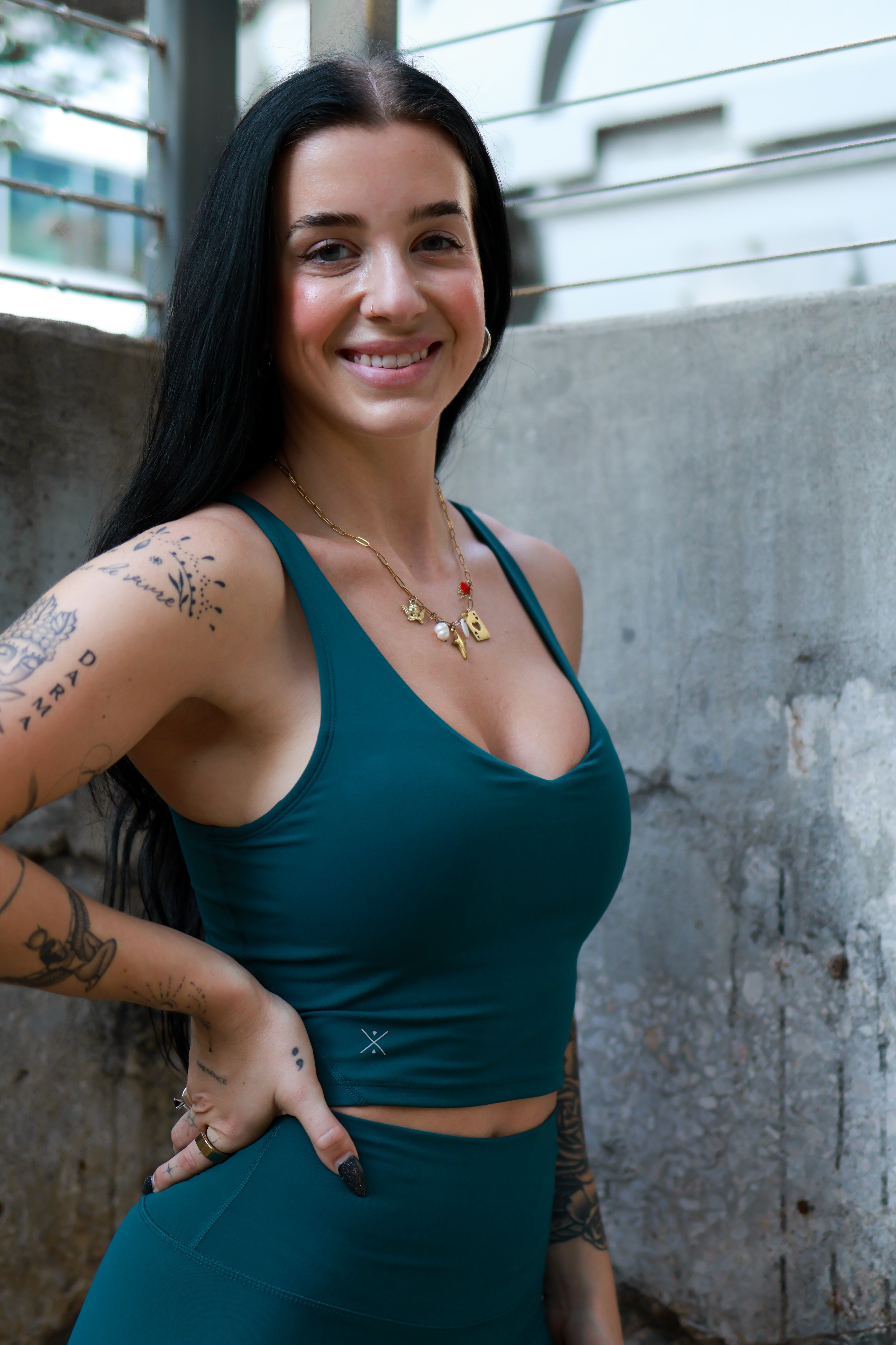Finesse Built-in Crop *New - Free Spirit Outlet Inc, Women's Athletic Wear, Fast Shipping