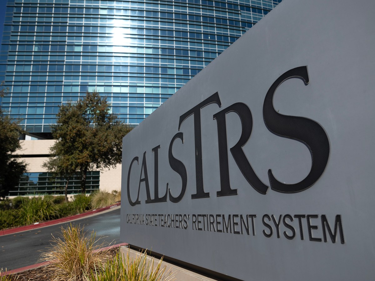 Top execs get $1 million paydays at California public pension funds