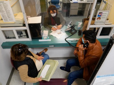 Patients make a doctor's appointment at the Santa Clara Valley Health Center in San Jose on Dec. 9, 2021. Photo by Eric Risberg, AP Photo