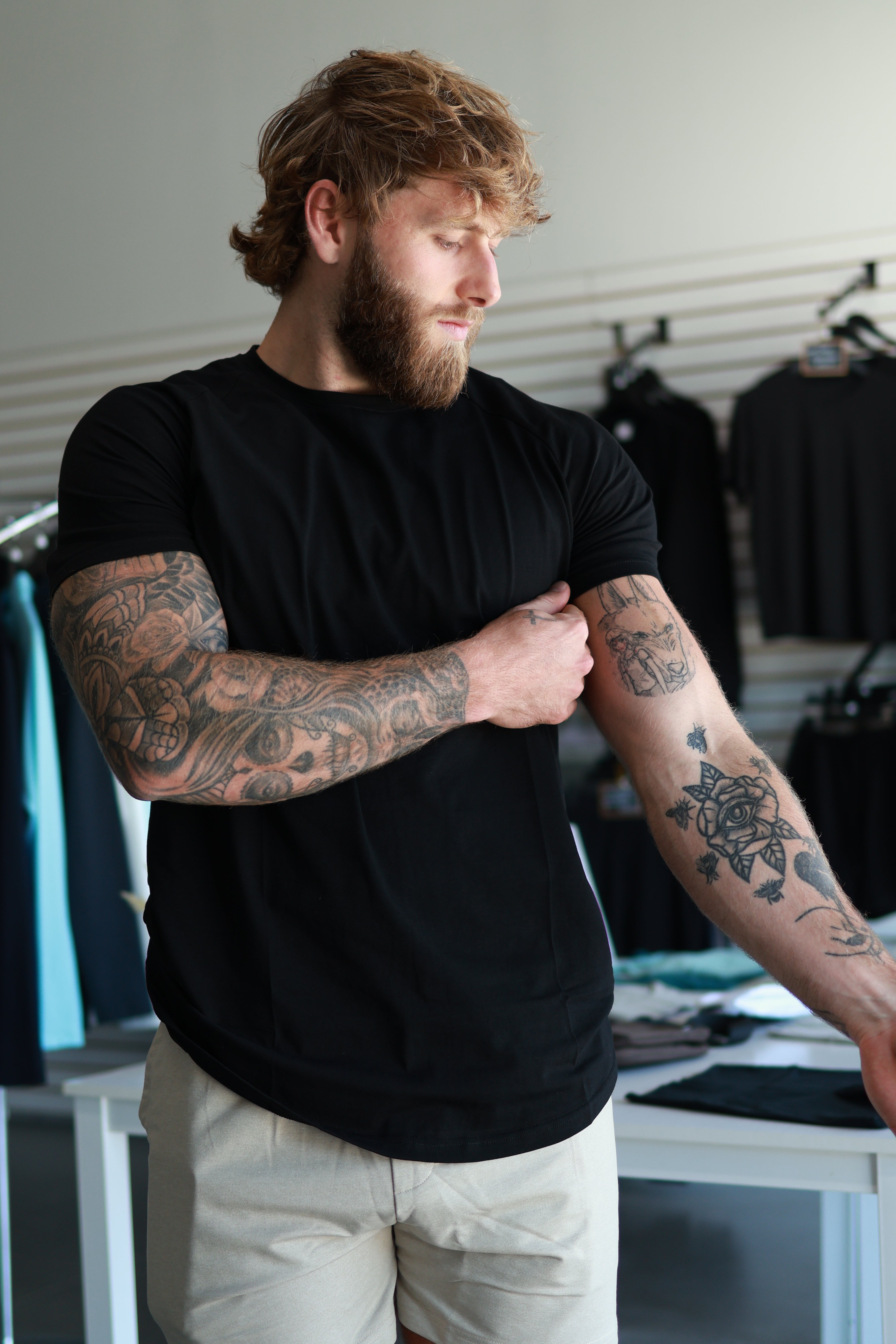 Men's Scoop Tee - Free Spirit Outlet Inc, Women's Athletic Wear, Fast Shipping