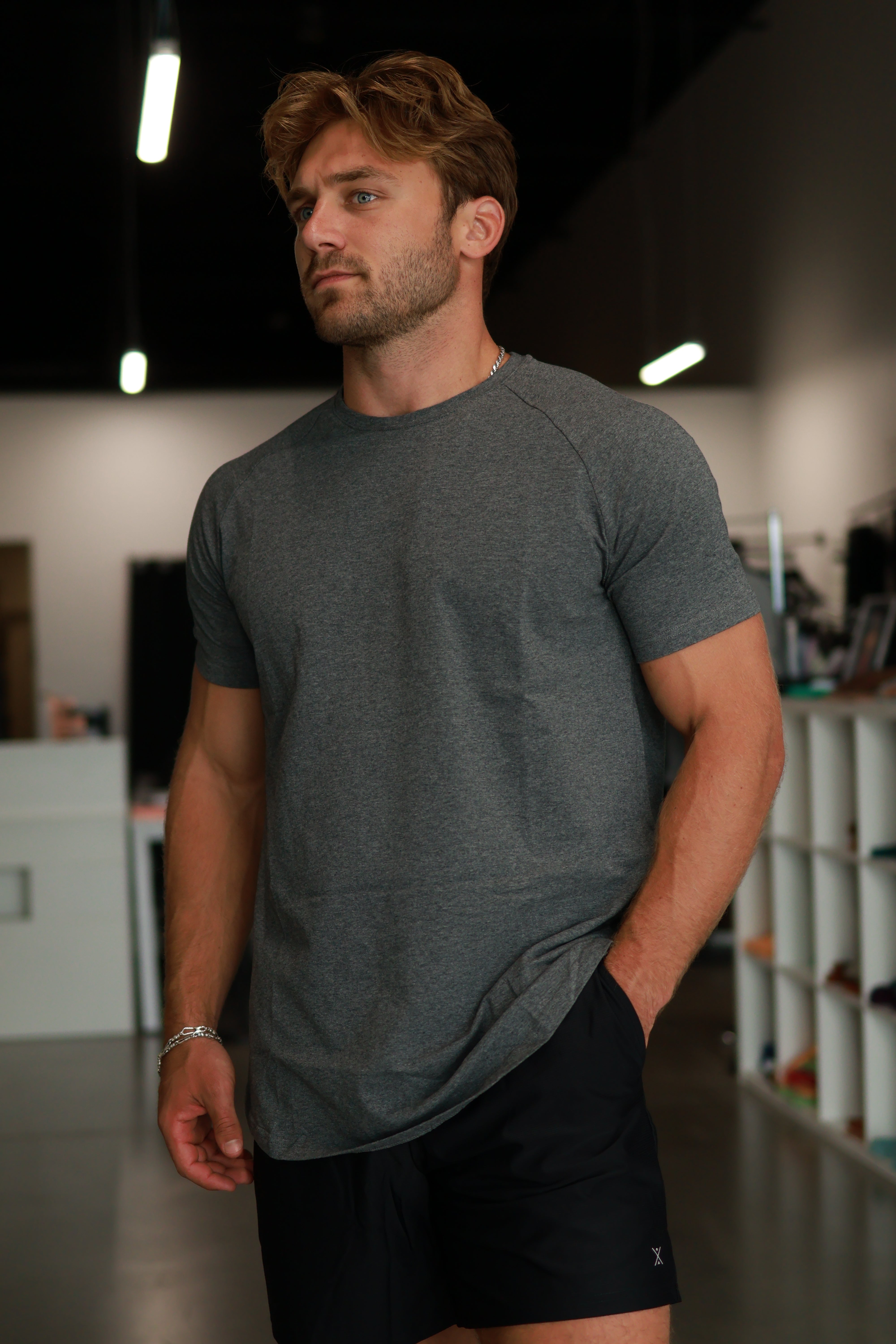 Men's Scoop Tee - Free Spirit Outlet Inc, Women's Athletic Wear, Fast Shipping