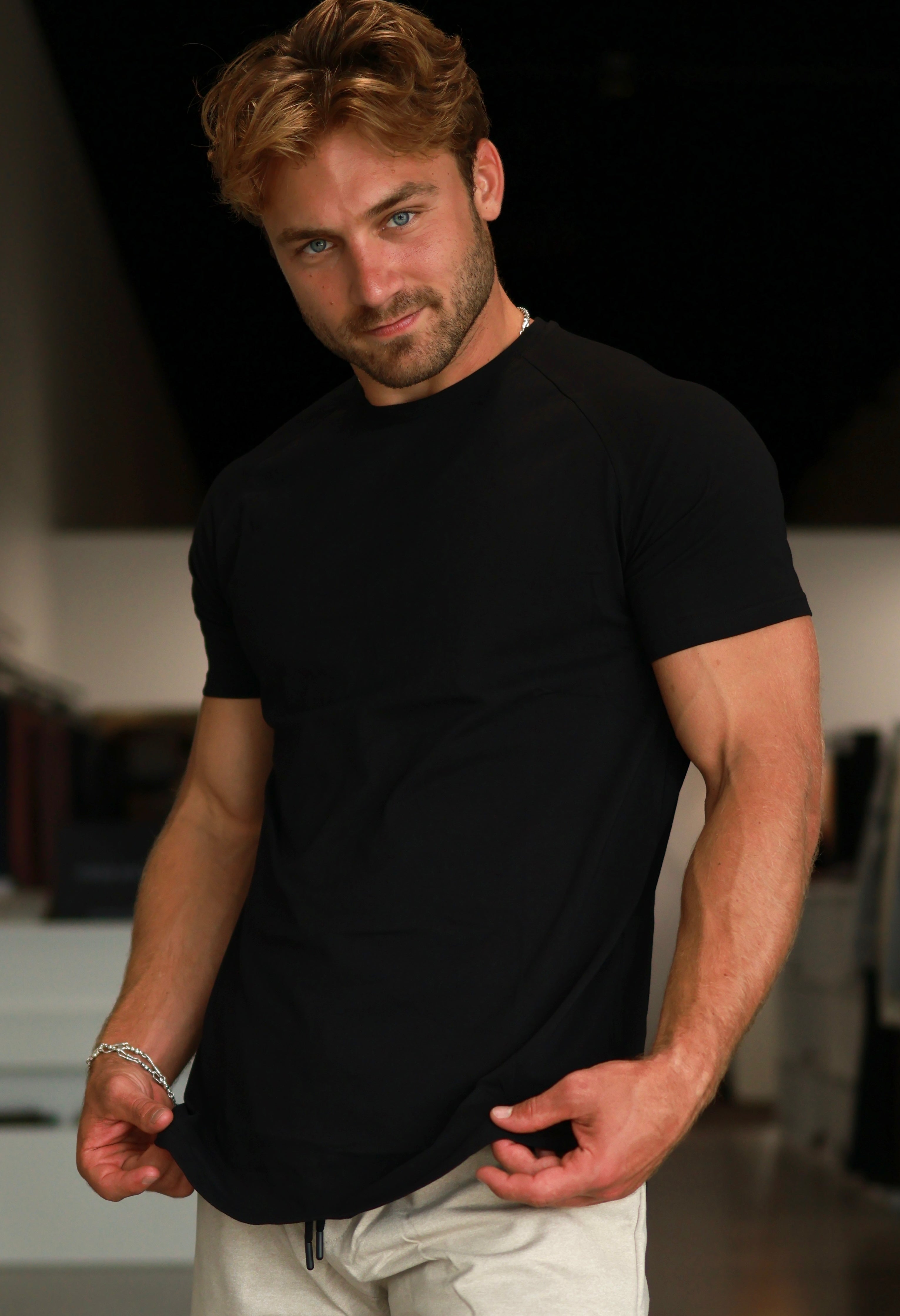 Men's Scoop Tee - Free Spirit Outlet Inc, Women's Athletic Wear, Fast Shipping